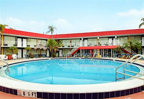 Express Inn & Suites Clearwater Pinellas Park Exterior photo